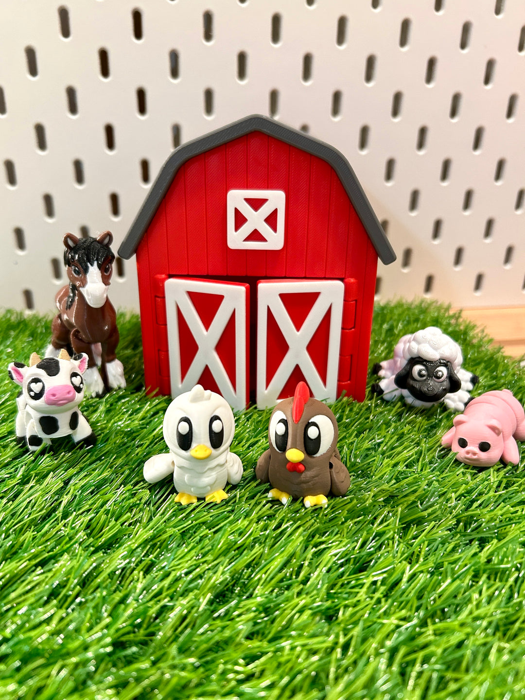 3D Printed Articulated Hen &amp; Roosters | Chicken Coop