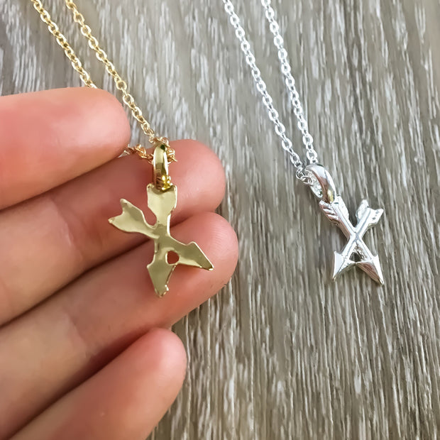 Unbiological Sister Gift, Tiny Crossing Arrows Necklace, Soul Sister Gift, Arrow Jewelry, Sister I Got to Choose Card, Sister Birthday Gift