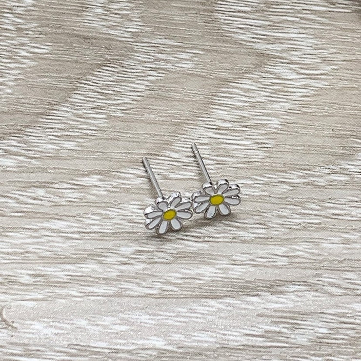 Tiny Daisy Stud Earrings, White Flower Earrings, Dainty Flower Jewelry, Minimalist Stud Earrings, Gift for Daughter, Little Girl Gift