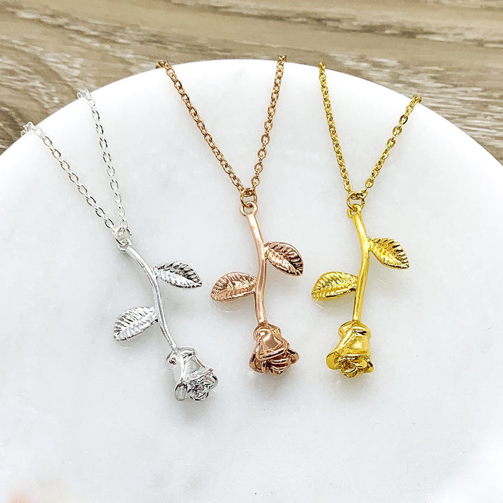 Collier rose miniature, bijou fleur en or rose, collier force, bijou floral, cadeau nature, cadeau d'une amie, cadeau symbolique pour elle