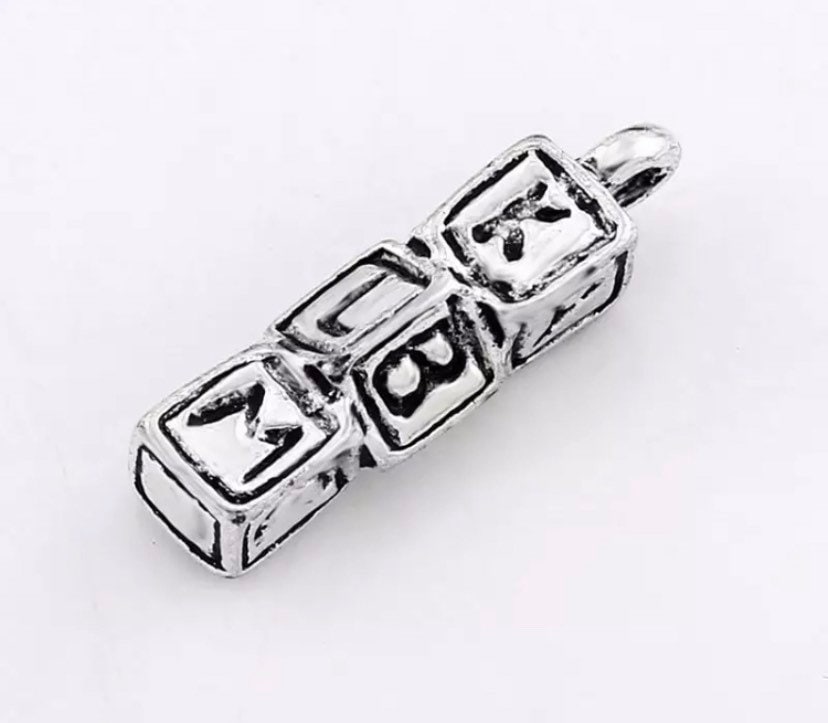 1 Breloque Blocs de Bébé Argentée, Breloque Petit Bloc de Jeu, Breloques Individuelles, Breloques Nouveau-né, Breloques Maman, Breloques Maman, Loisirs Créatifs, Breloques Mignonnes