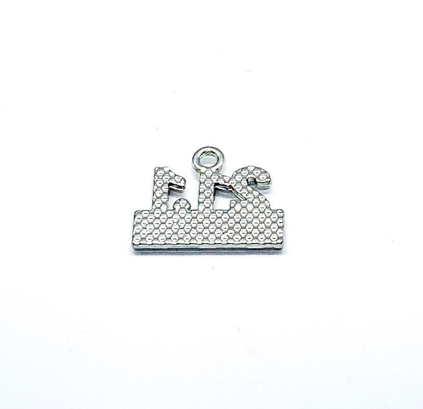 Breloque Marathon 21.1, Breloque Course à Pied, Breloques Coureur, Breloques Semi-Marathon, Breloques Fitness, Apprêts de Bijoux, Breloque Course, Cadeau de Noël