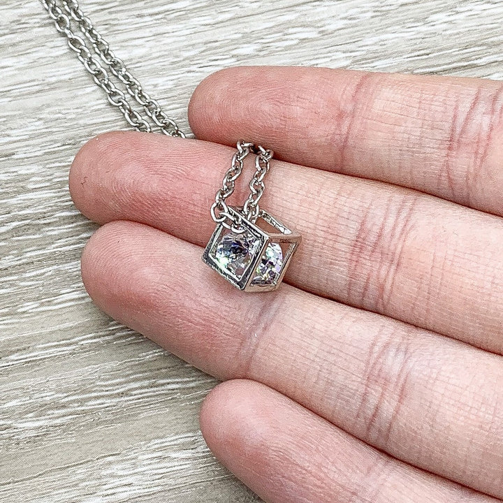 Carte « Tu es forte », Collier délicat en cristal cubique, Cadeau inspirant, Collier carré argenté, Petit cadeau de Noël, Petit rappel, Cadeau de fêtes