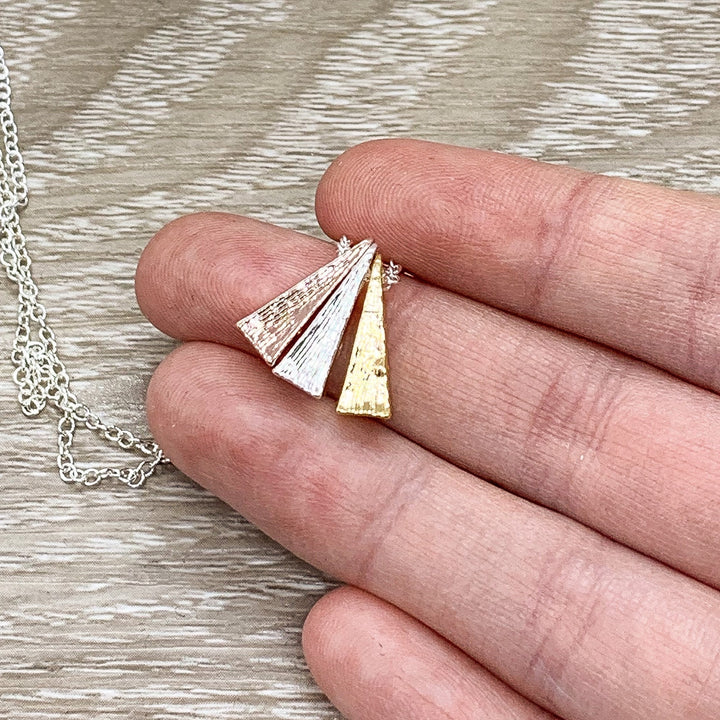 Cadeau d'amitié véritable, Collier triangle tricolore, Carte « Restez côte à côte », Cadeau de la meilleure amie, Cadeau d'anniversaire pour une amie, Bijou de sororité