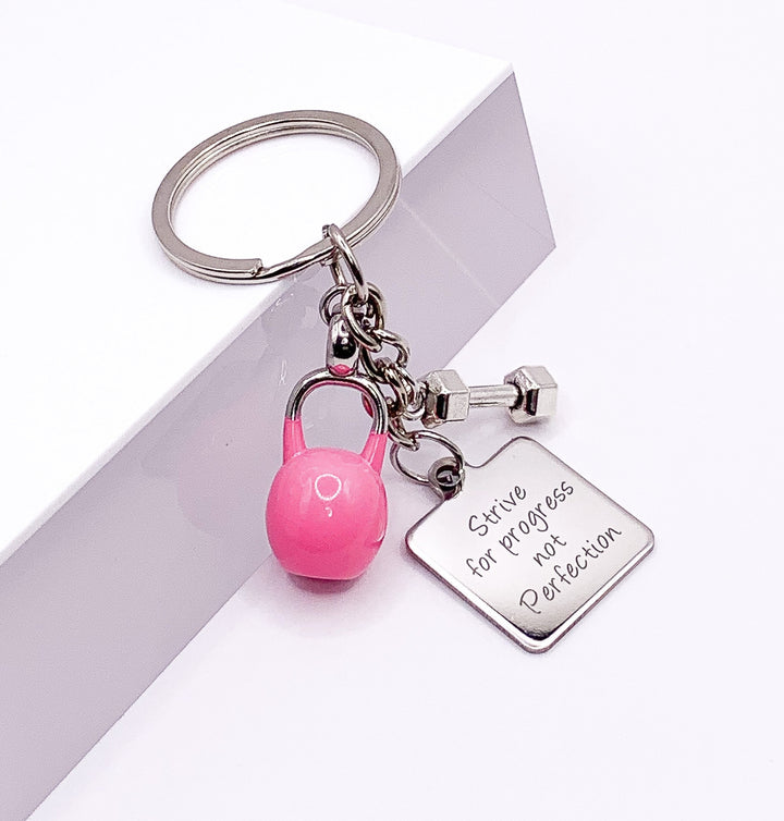 Porte-clés gym mignon, Visez le progrès, pas la perfection, Citation fitness, Breloque kettlebell, Porte-clés motivationnel, Cadeaux pour coach, Entraîneur personnel