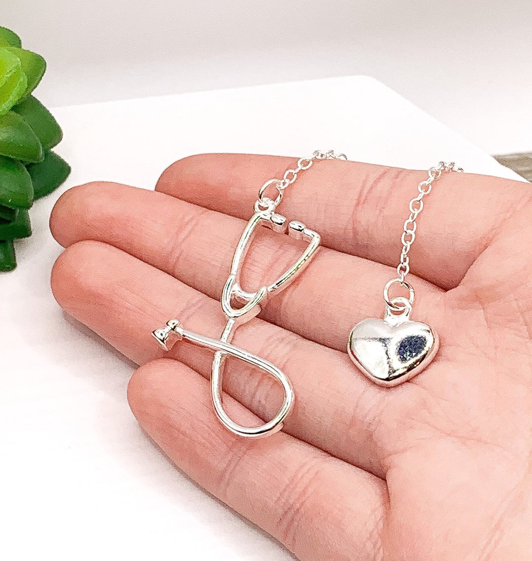 Collier stéthoscope en argent sterling, cadeau de remerciement pour une infirmière, bijou pour infirmière, cadeau de remerciement d'un patient, cadeau pour une étudiante en médecine