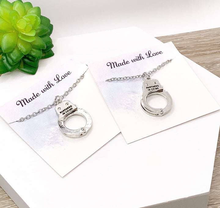 Porte-clés « Complices », lot de 2 porte-clés menottes assortis, cadeau pour meilleure amie, porte-clés d'amitié personnalisés, cadeau BFF, cadeau pour la bande