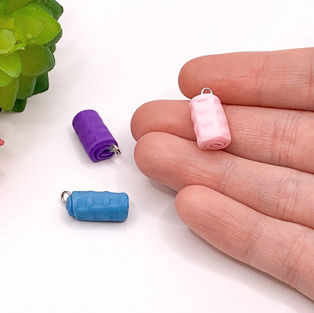 Porte-clés Yoga, citation Namasté au lit, porte-clés mini tapis de yoga, cadeau pour professeur de yoga, cadeau pour passionnée de yoga, cadeau de Noël mignon pour yogi