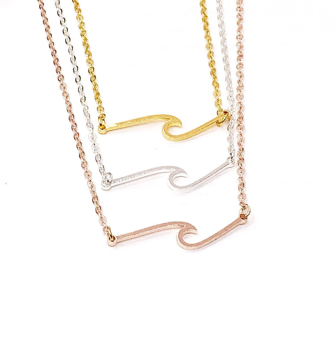 Collier vague simple, pendentif vague en or rose, collier effet vague, bijou minimaliste pour femme, collier surfeuse, bijou de plage, collier bohème