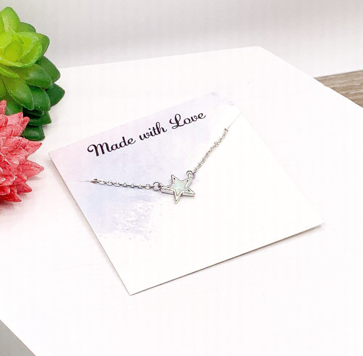 Collier étoile en opale fine, pendentif étoile délicat, collier à plusieurs rangs en or rose, bijou minimaliste, collier délicat pour femme, cadeau idéal pour les fêtes