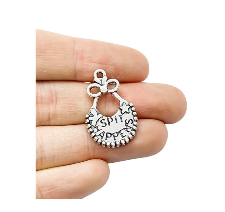 1 Breloque Bavoir Argentée, « Les petits accidents arrivent », Breloques individuelles, Breloques pour nouveau-né, Breloques pour nouvelle maman, Breloques pour maman, Loisirs créatifs, Breloques mignonnes