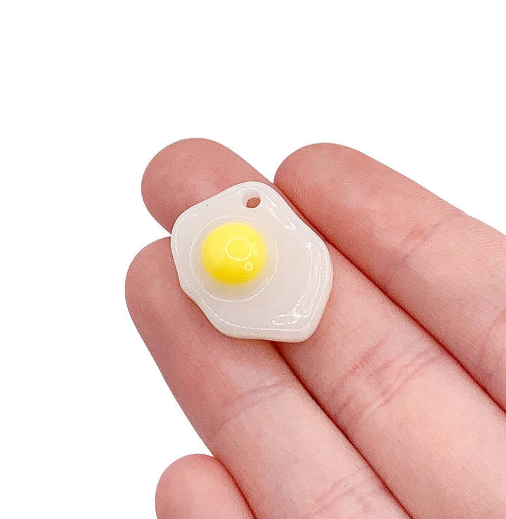 Lot ultime de breloques œufs au plat, grande quantité de breloques, breloques œufs, cadeau pour les amateurs d'œufs, breloques petit-déjeuner, breloque cuisine, apprêts pour bijoux à faire soi-même