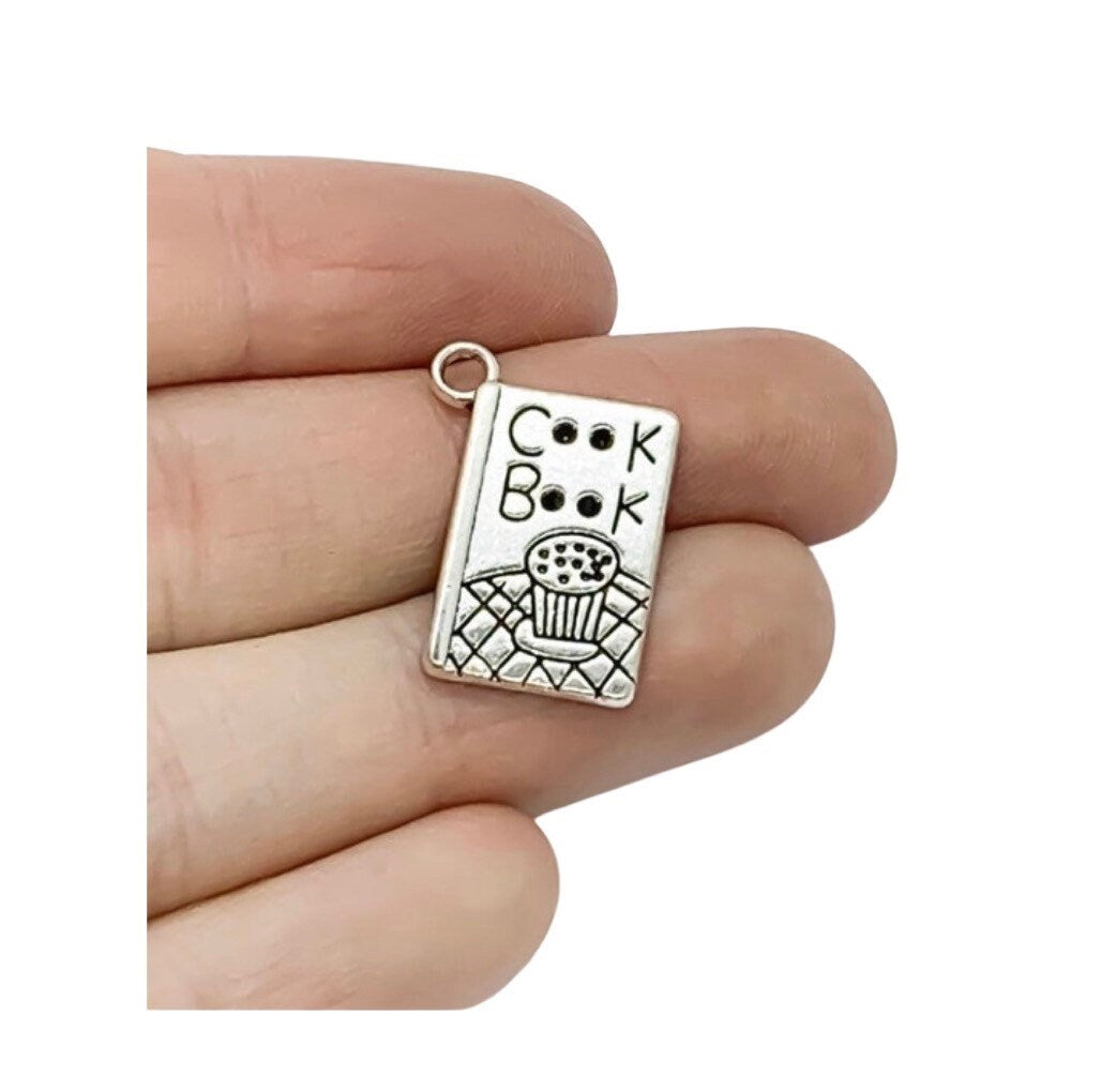 1 mini breloque livre de cuisine, breloques individuelles, breloques cuisine, breloques pâtisserie, breloques livre de recettes, breloques boulangerie, breloques chef, bijoux à faire soi-même