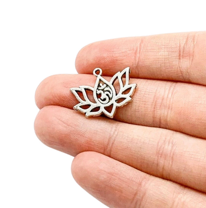 Breloques de yoga, Breloques de fitness, Yogi, Namaste, OHM, Breloques de postures de yoga, Breloque fleur de lotus, Breloque main de Hamsa, Cadeau spirituel, Méditation, Spirituel