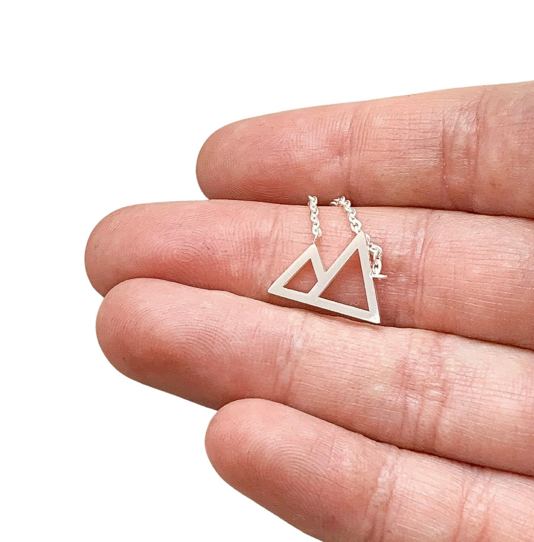 Collier Sommets de Montagne, Bijou de Plein Air, Bijou Délicat, Cadeau de Départ pour une Amie, Collier Minimaliste, Cadeau Aventure, Cadeau de Noël