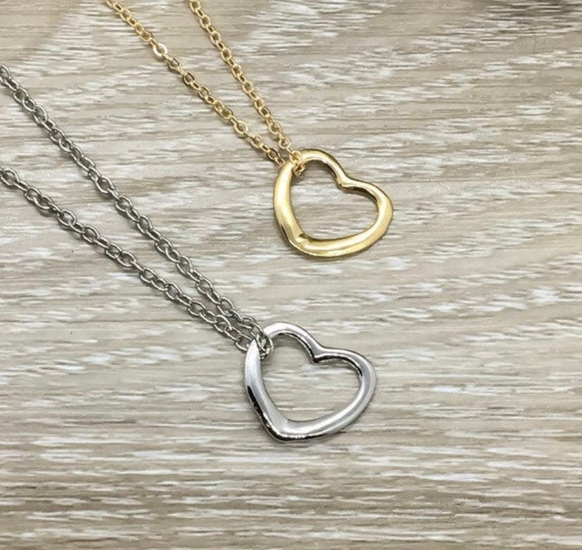 Collier Cœur Ouvert Argent, Collier Cœur Minimaliste, Pendentif Cœur Délicat, Cadeau pour Maman, Collier d'Amitié, Cadeau d'Anniversaire pour Elle
