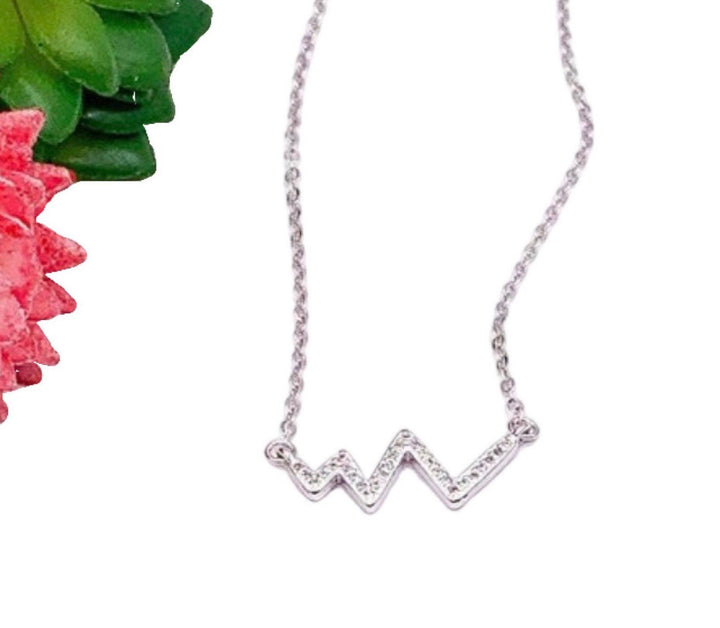 Collier Cœur Battant en Argent Sterling, Bijou en Zirconium Cubique, Collier Délicat en Zirconium Cubique, Pendentif Zigzag Cloué, Collier Maman, Cadeau pour Fille