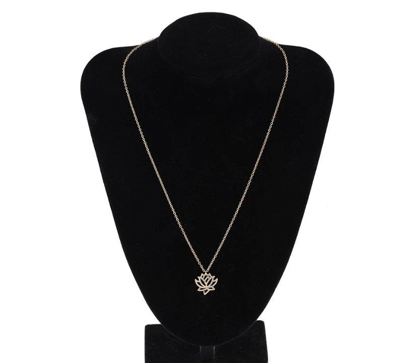 Collier Fleur de Lotus, Collier Lotus Délicat, Collier Yoga, Pendentif Floral, Collier Fleur, Collier Zen, Collier à Superposer