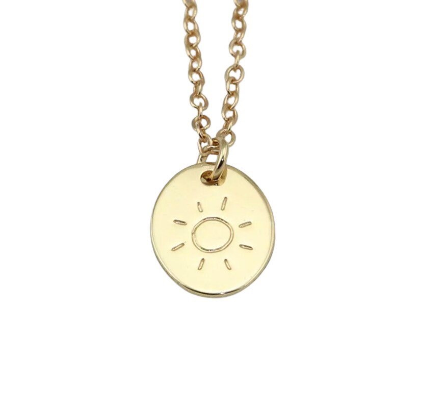 Collier Soleil, Pendentif Soleil Rayonnant, Collier Délicat, Collier Soleil Céleste Minimaliste, Collier Croissant de Lune, Collier Arc-en-ciel