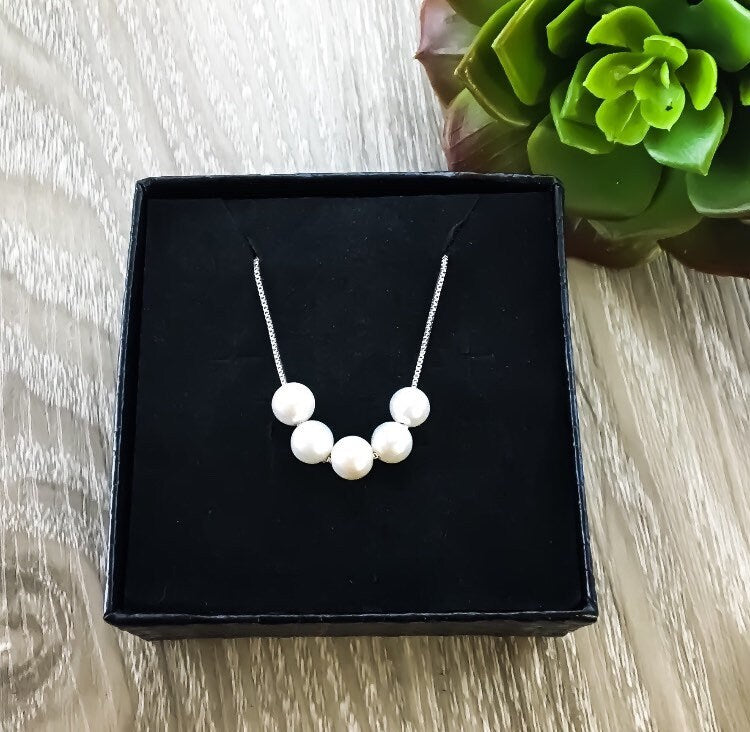 Collier de perles multiples, cadeau pour les femmes atteintes du SOPK, cadeau symbolique, cadeau de sensibilisation au SOPK, pendentif pour le syndrome des ovaires polykystiques