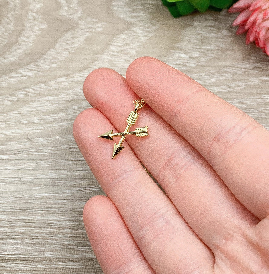 Ensemble de colliers assortis pour deux sœurs, collier délicat avec flèches croisées, carte « Âmes sœurs », cadeau de la meilleure amie, cadeau pour BFF, cadeau d'amitié