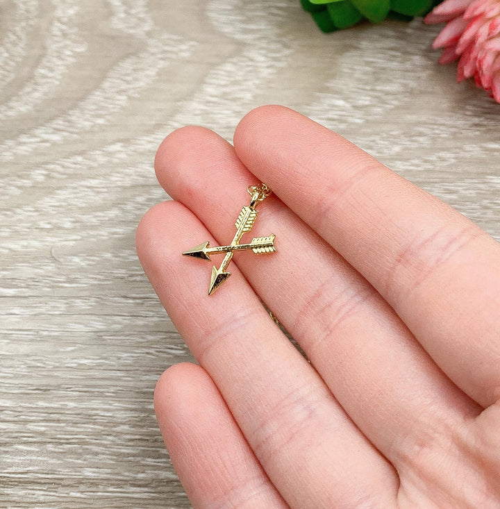 Ensemble de colliers assortis pour deux sœurs, collier délicat avec flèches croisées, carte « Âmes sœurs », cadeau de la meilleure amie, cadeau pour BFF, cadeau d'amitié