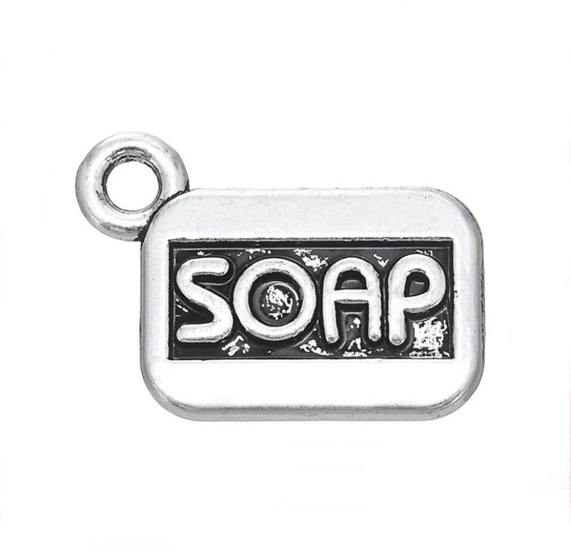 1 breloque savon, breloque mini savon, breloques beauté, breloques pour filles, breloque individuelle, breloques salle de bain, breloque girly, bijoux à faire soi-même