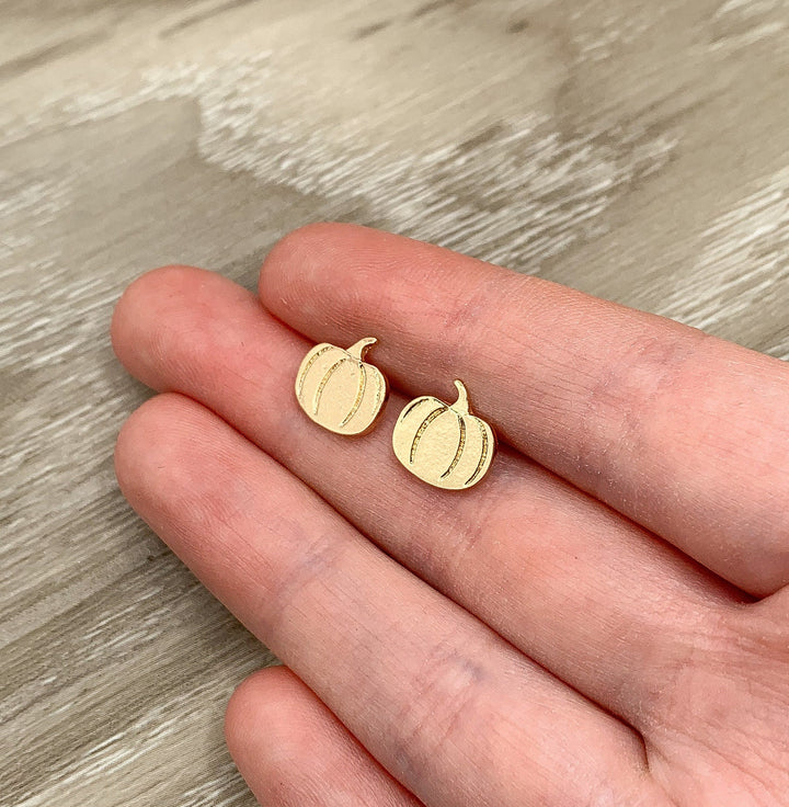 Boucles d'oreilles citrouille, boucles d'oreilles d'Halloween, bijoux d'automne, clous d'oreilles automnaux, cadeau de bijoux effrayants, boucles d'oreilles originales, style champêtre automnal