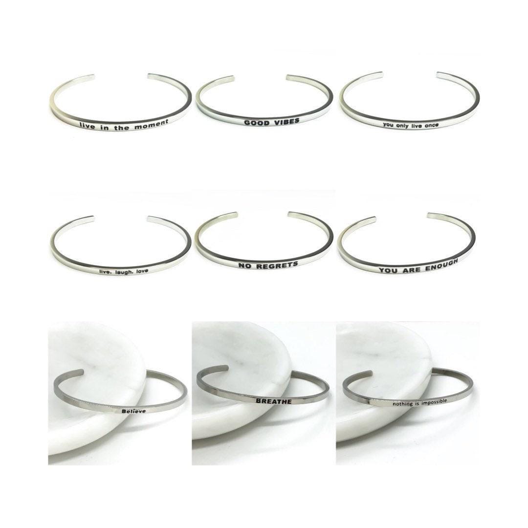 Bracelet « Mon histoire n'est pas encore terminée », Bracelet jonc mantra, Cadeau inspirant, Cadeau pour une amie, Bracelet d'affirmation, Bracelet minimaliste