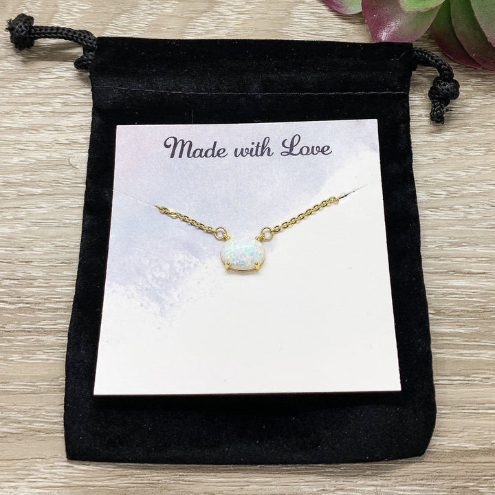 Collier en opale, collier ovale délicat, collier minimaliste, bijoux en opale, collier à superposer, collier pierre de naissance d'octobre