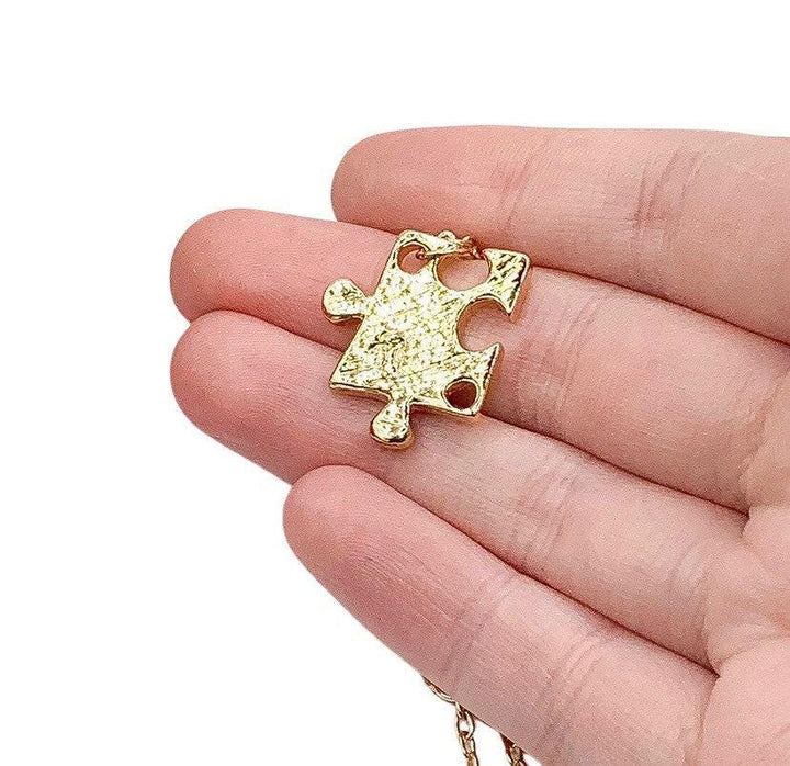 Ensemble de 4 colliers puzzle, pendentifs en forme de pièce de puzzle, bijoux puzzle dorés, cadeau de sensibilisation à l'autisme, cadeaux assortis pour meilleures amies
