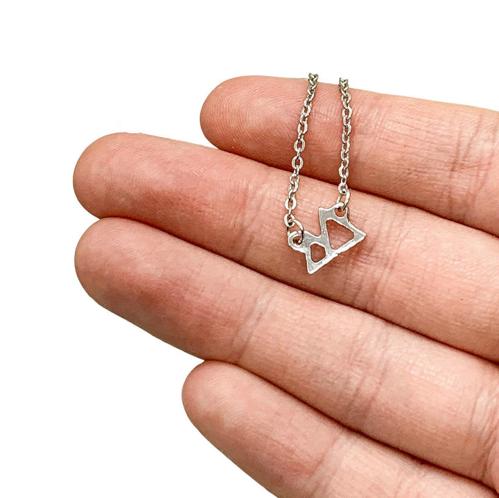 Collier Twin Peaks miniature, Collier Montagne, Bijou de voyage délicat, Cadeau de départ pour une amie, Collier minimaliste, Cadeau pour une nouvelle aventure