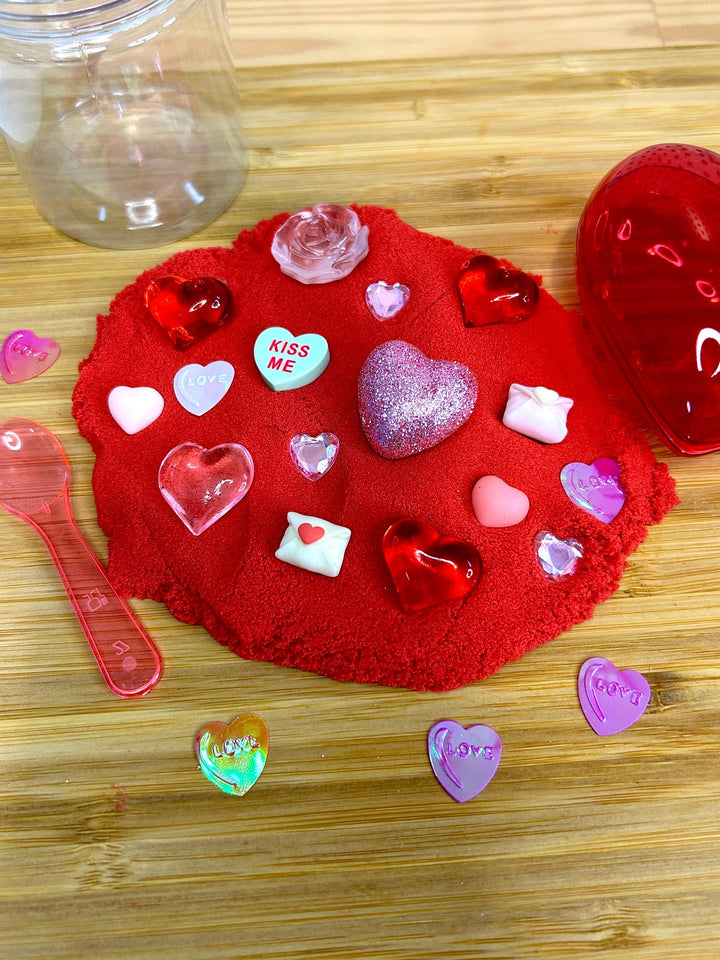 Valentine Kinetic Sand Kit with Charms | Candy & Heart Theme | Sensory Play | Red, Pink or Mauve | Montessori Play | 120g Sand