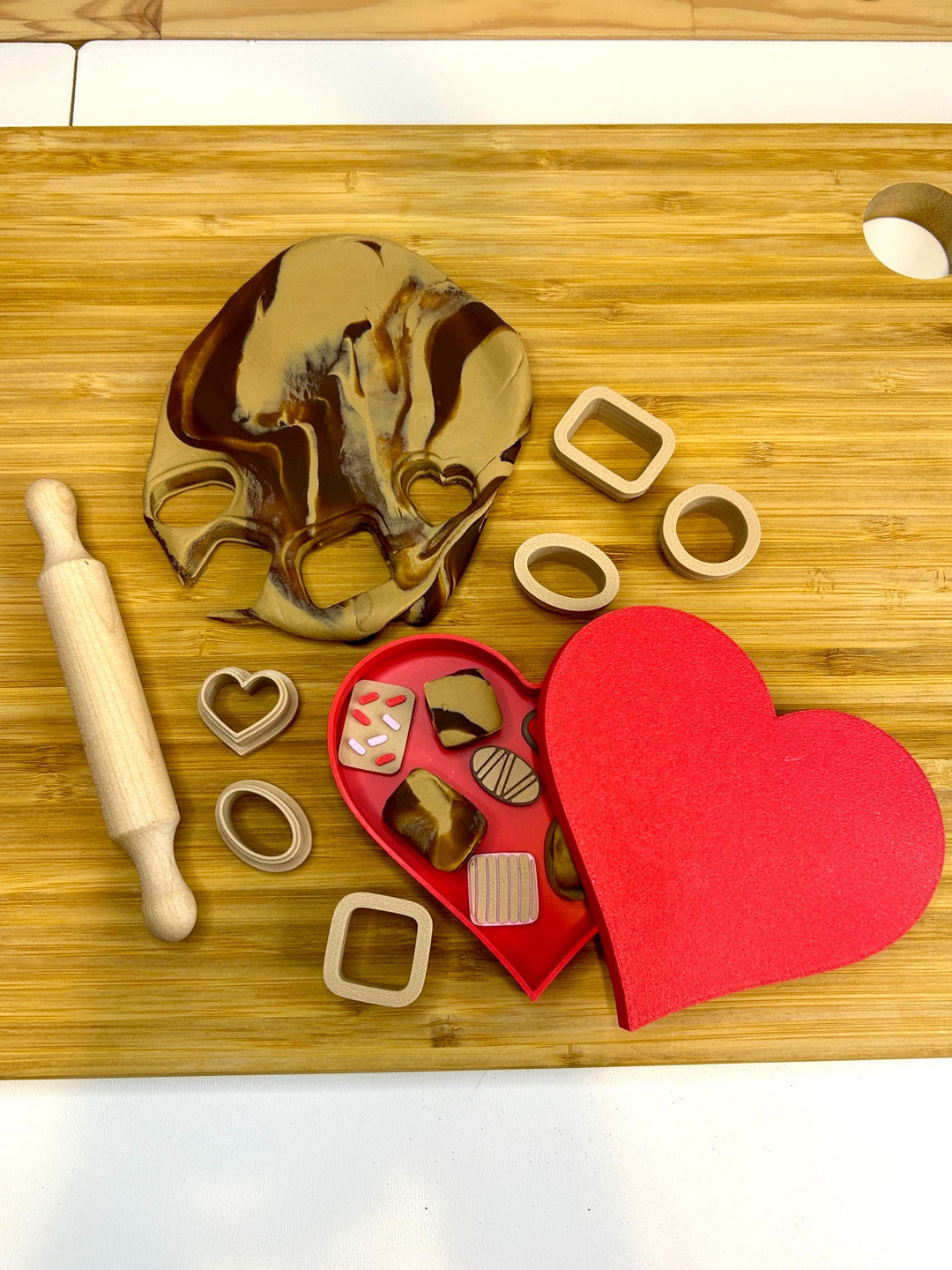 Chocolate Swirl Playdough Kit | Valentine Playdough | Chocolate Resin Charms | Sensory Play | 6oz Brown Swirl Playdough