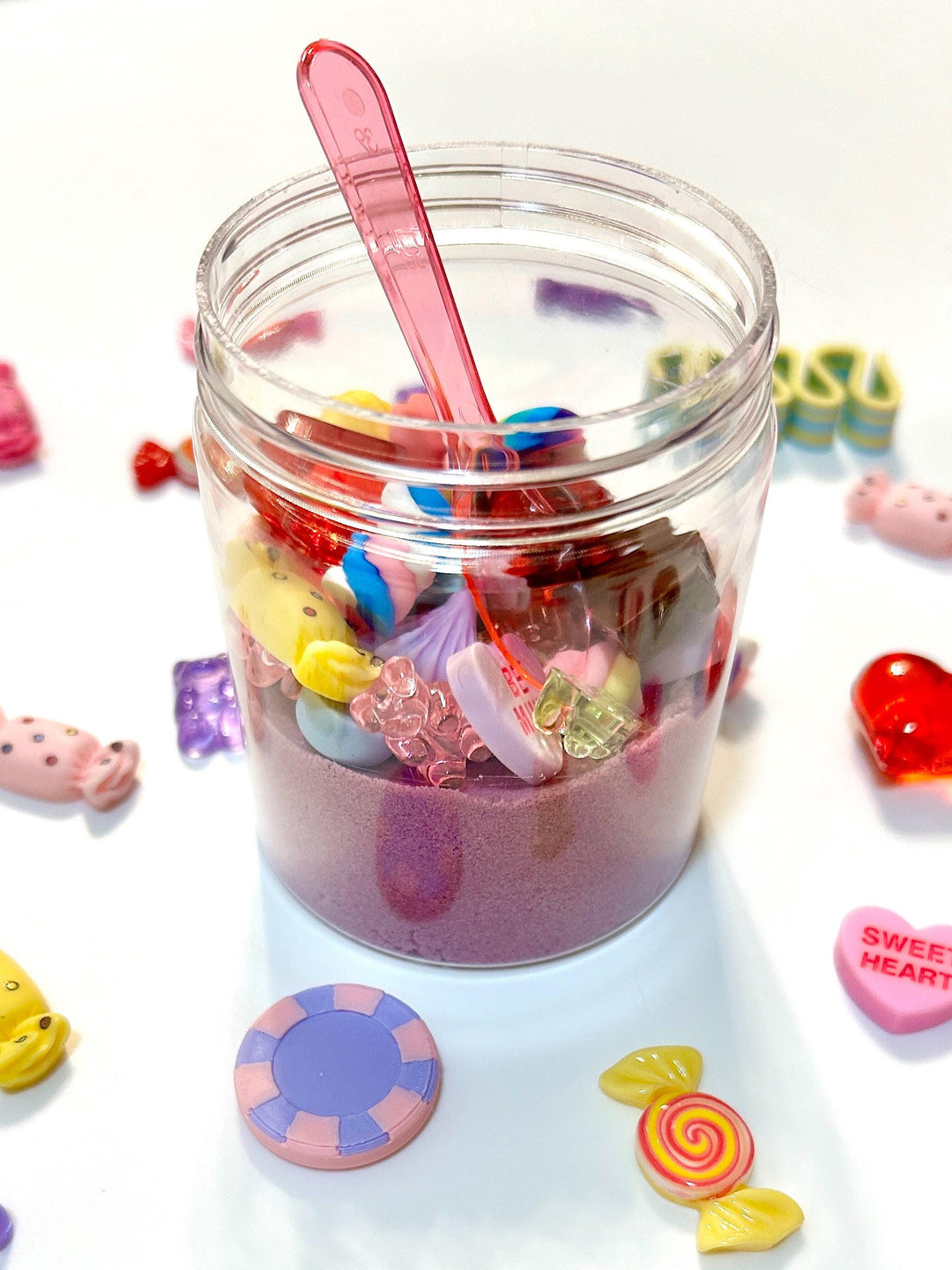 Valentine Kinetic Sand Kit with Charms | Candy & Heart Theme | Sensory Play | Red, Pink or Mauve | Montessori Play | 120g Sand