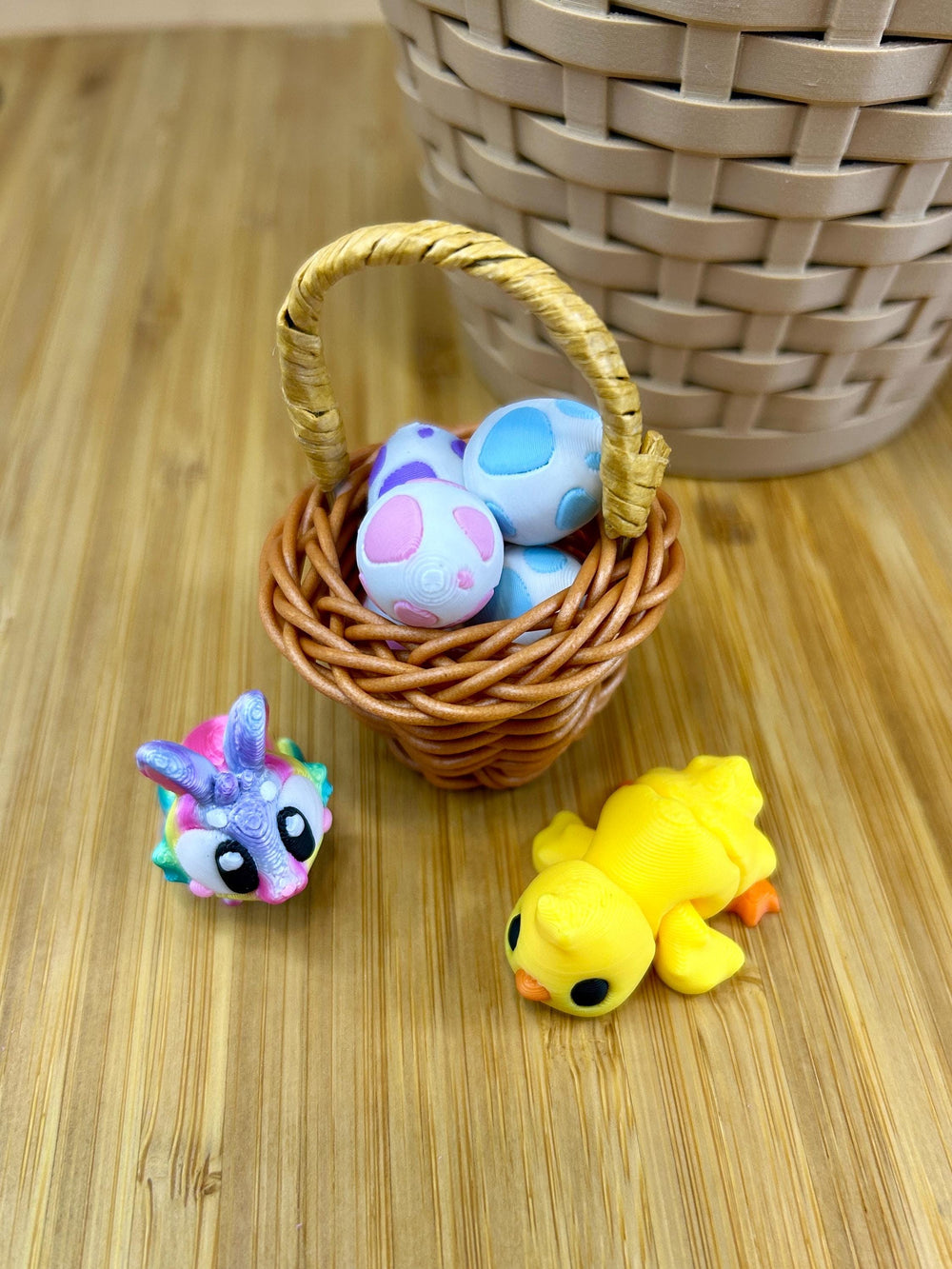 Miniature Easter Basket with 3D Printed Easter Eggs | Realistic Wicker Basket | Trinket Container | Small World Play | Easter Basket Gift