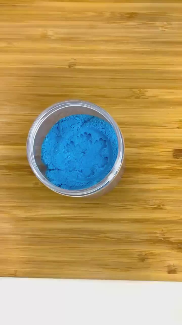 Winter Kinetic Sand Kit | Frosty Blue Sensory Play Sand with Snowman & Snowflake Charms | Winter Wonderland Sensory Play | Cute Party Favour