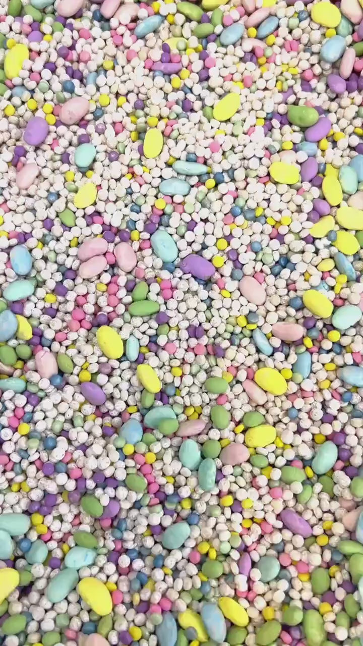 Miniature Easter Basket with 3D Printed Easter Eggs | Realistic Wicker Basket | Trinket Container | Small World Play | Easter Basket Gift