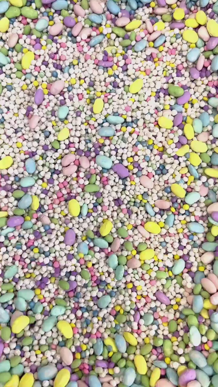 Small Easter Basket with 3D Printed Easter Eggs | Picnic Basket Scooper | Trinket Container | World Play | Easter Basket Gift | Mini Pouring