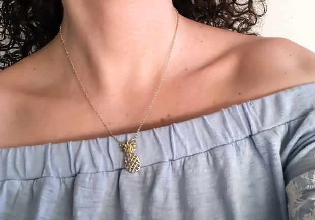 Dainty Pineapple Necklace, Minimalist Jewelry, Pineapple Gift, Tropical Fruit Gift, Friendship Necklace, Stocking Stuffer for Her, Birthday