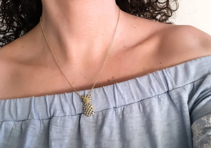Dainty Pineapple Necklace, Minimalist Jewelry, Pineapple Gift, Tropical Fruit Gift, Friendship Necklace, Stocking Stuffer for Her, Birthday