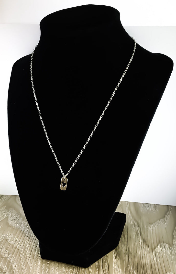 Daughter Gift, Tiny Heart Dog Tag Necklace, Stepdaughter Necklace, Dainty Heart Jewelry, Mother Daughter Necklace, Daughter Gift from Mom