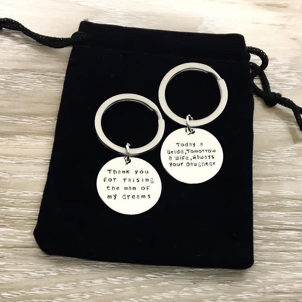 Mother of the Bride Gift, Thank You Mom Keychain, Gift from Daughter, Wedding Gift, Mother in Law Jewelry, Personalized Keychain