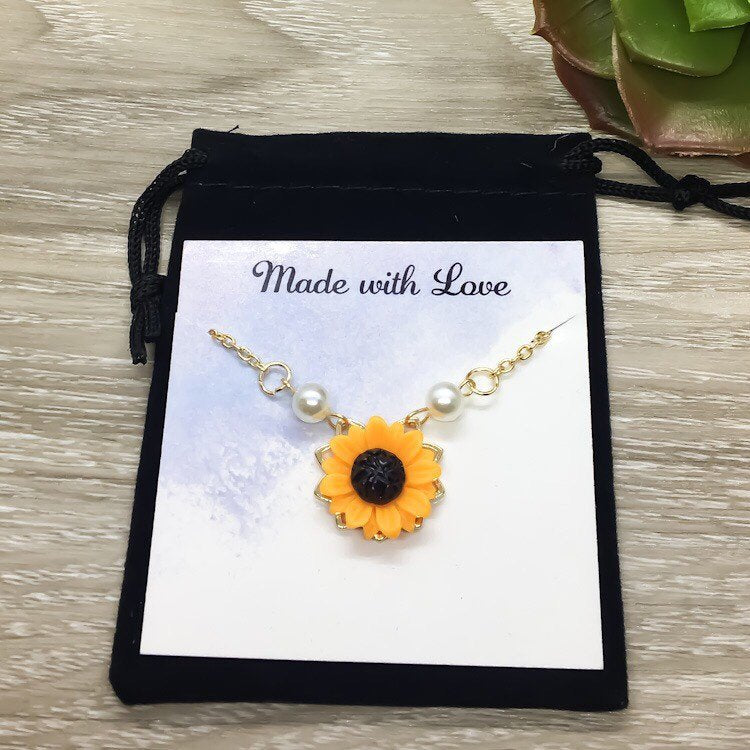 Sunflower Necklace, Yellow Flower Jewelry, Pearly Friendship Necklace, Nature Gifts, Gift from Best Friend