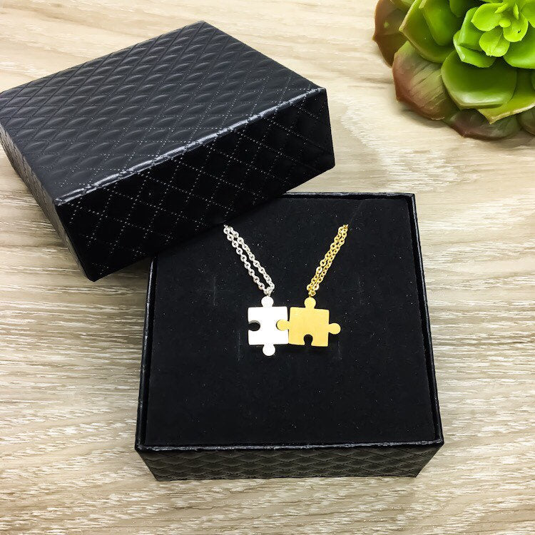Collier mini puzzle, pendentif pièce de puzzle, bijou géométrique, cadeau pour la sensibilisation à l'autisme, collier minimaliste, or et argent, cadeau pour meilleure amie