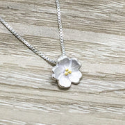 White Flower Necklace, Flower Girl Gift, Simple Floral Necklace, Botanical Jewelry, Nature Lover Gift, Everyday Jewelry, Dainty Pendant
