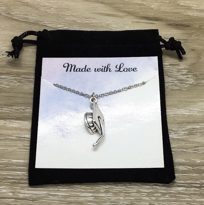 Graduation Hat Necklace, Grad Cap Charm Necklace, Grad Friends Gift, Graduation Pendant, Class of 2019 Jewelry, Gift from Mom for Daughter