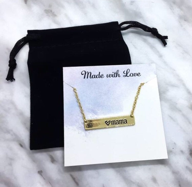 Collier « Maman », pendentif gravé barre horizontale, cadeau d'une fille, cadeau pour une mère, collier délicat, cadeau pour une nouvelle maman, cadeau pour une mère
