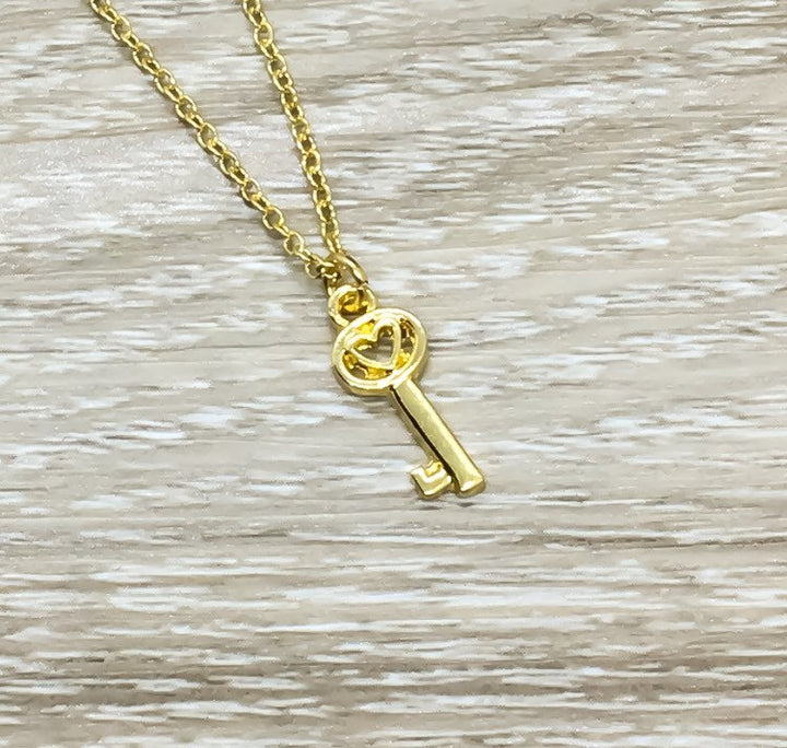 Friendship is Key Card, Heart Shaped Key Necklace Gold, Dainty Key Pendant, Gift for Friend, Birthday Gift, Minimal Jewelry, Mini Key Charm