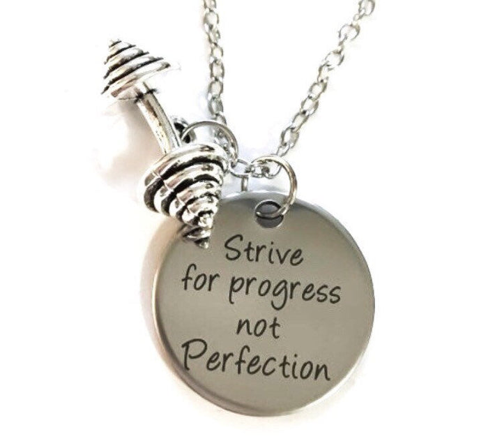 Collier « Visez le progrès », citation motivante, cadeau fitness, pendentif haltère, bijou fitness, collier inspirant, cadeau CrossFit, entraînement